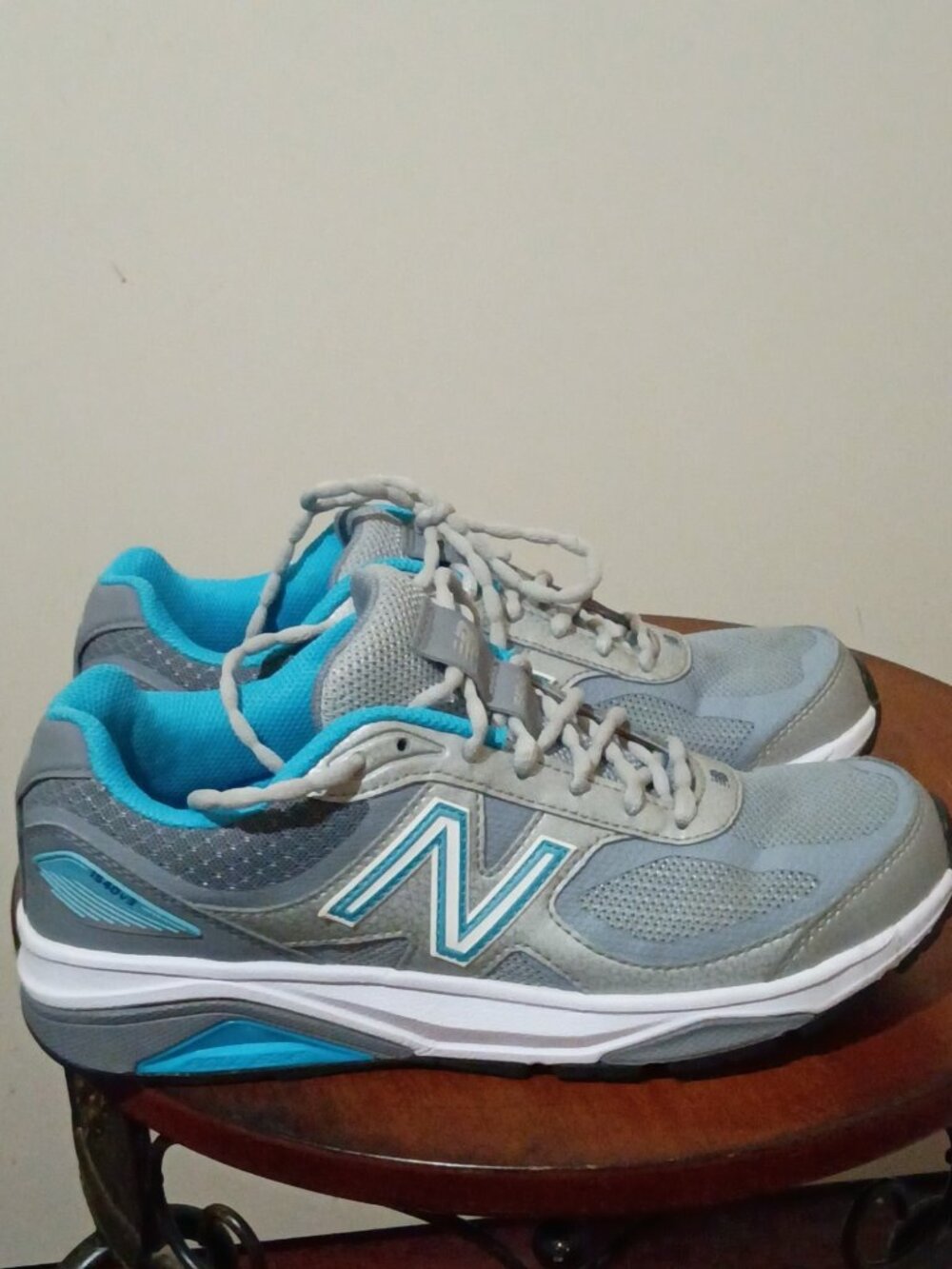 New Balance 1540v3 Womens Size 9.5 B Gray Blue Running Walking Shoes W1540SP3